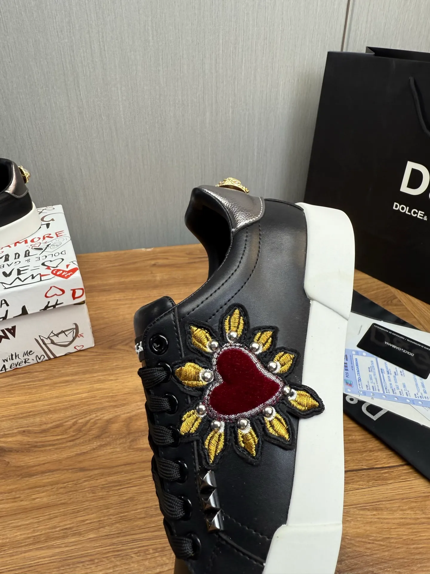Men's men's shoes💰460💰Dolce & gabbana (DG) official website synchronized new models💥1 fashion hot models: 1 exclusive mold opening ✅ imported cowhide for the upper, unique brand style logo upper 💥sheepskin foot pads 🐑original private mold outsole ✔️36-44 (38.45 custom-made, non-refundable)